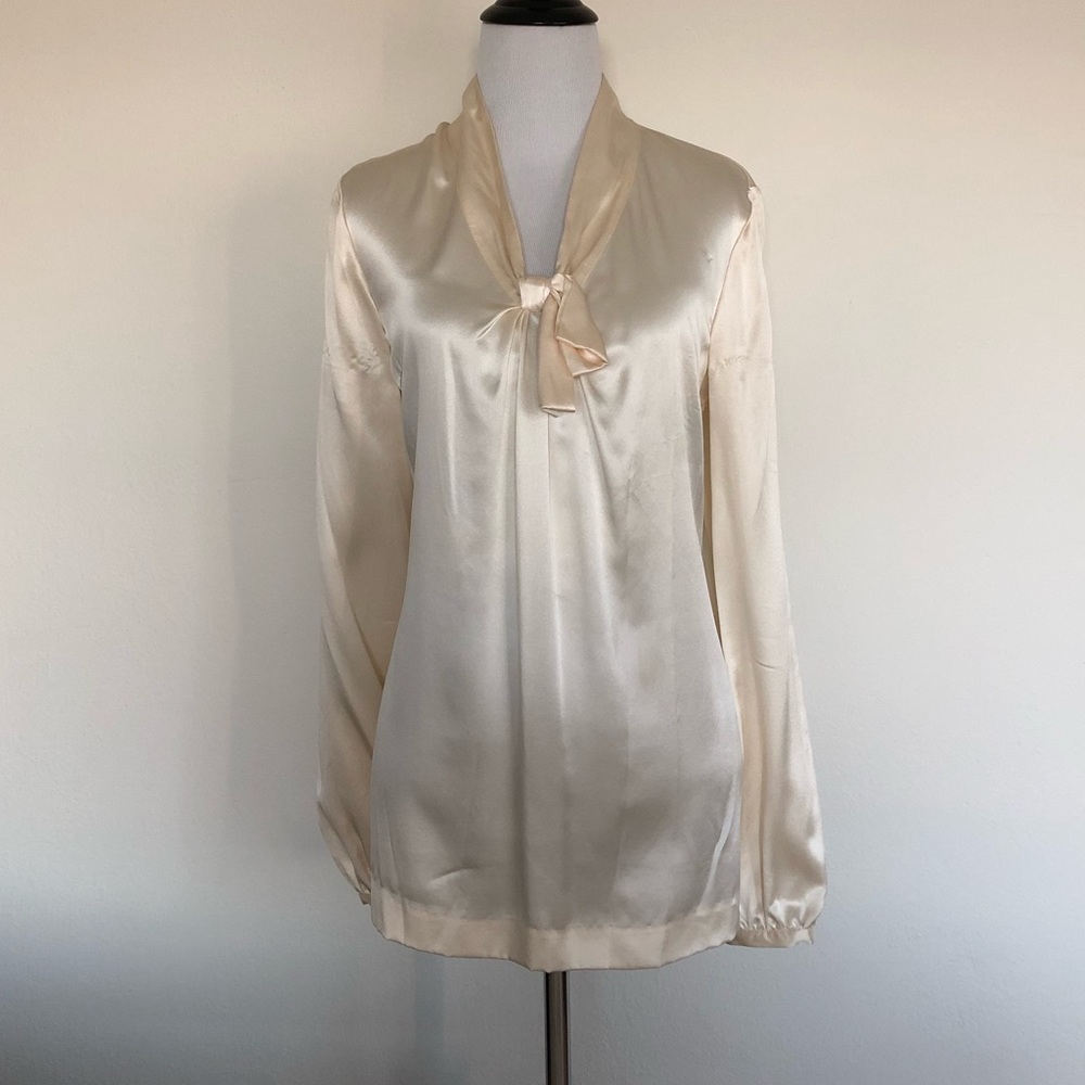 NWOT Tory Burch silk blouse with flat bow neckline